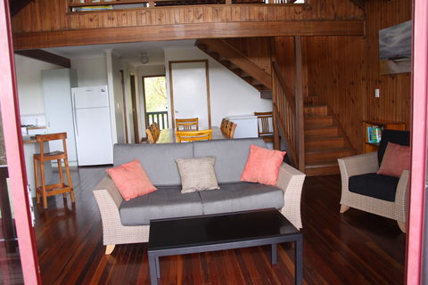 Salty Towers - Accommodation Gladstone 1