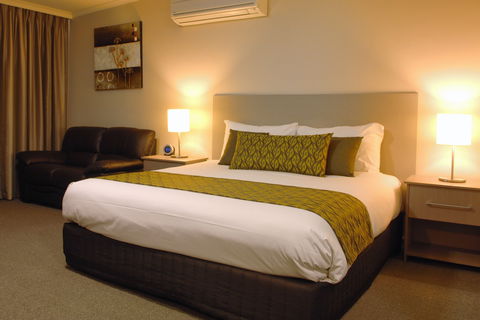 Tower Motor Inn - Accommodation Gladstone 1