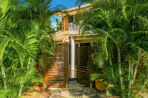 Tradewinds 4 - Accommodation Gladstone 1