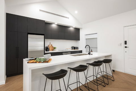 Abode Accommodations - Accommodation Gladstone 0