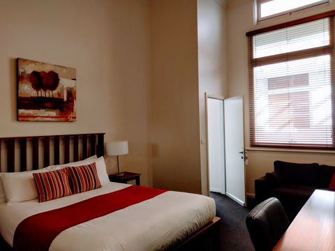 Ansonia On Lydiard - Accommodation Gladstone 1