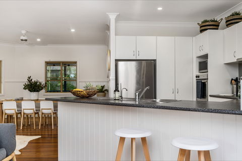 Barefoot Lane - Accommodation Gladstone 2