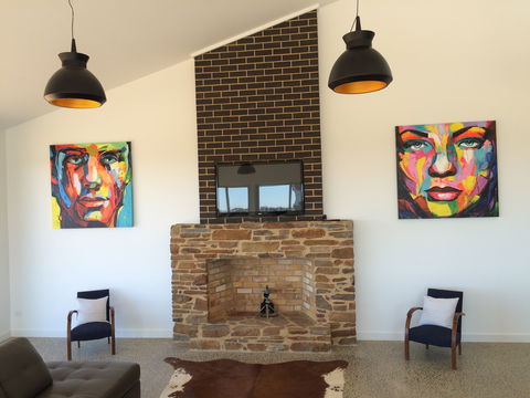 Bella Vista Farm House - Adelaide Hills - Accommodation Gladstone 2