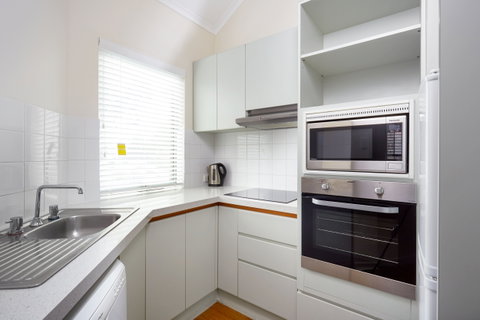 Broadwater Resort Como - Accommodation Gladstone 2