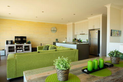 Horizons Part Of Blue Fin Holiday Homes - Accommodation Gladstone 2