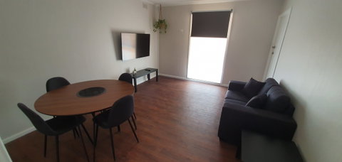 LOSOK Property Group - Accommodation Gladstone 0