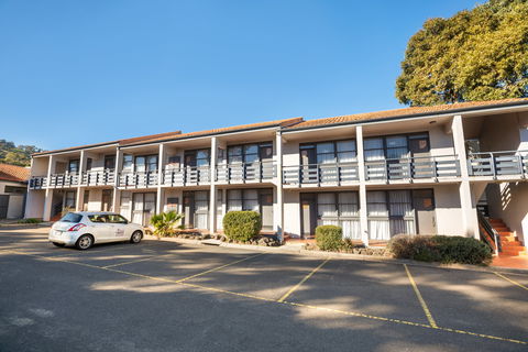 Nightcap At Ferntree Gully Hotel - Accommodation Gladstone 0