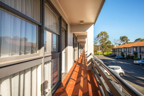 Nightcap At Ferntree Gully Hotel - Accommodation Gladstone 1