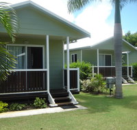Queens Beach Tourist Village - Accommodation Gladstone
