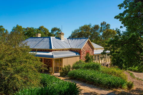 Red Gum Retreat - Accommodation Gladstone 0