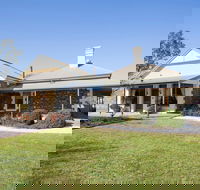 SINKINSON HOUSE - Mount Torrens - Accommodation Gladstone
