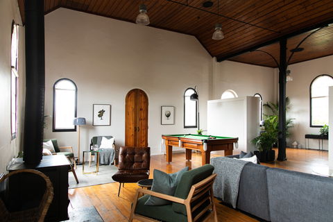 Sunday House - Maldon - Accommodation Gladstone 1
