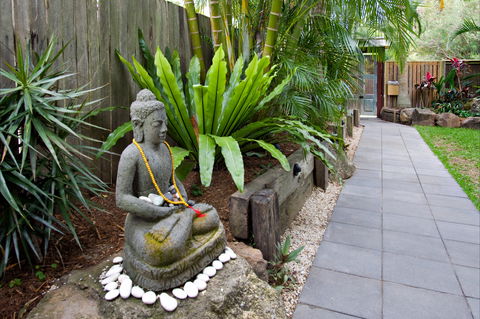 The Longhouse - Accommodation Gladstone 1