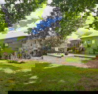 Timboon House  Stables - Accommodation Gladstone