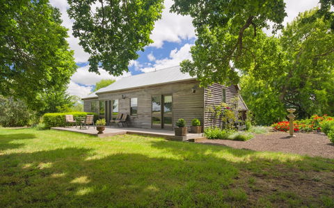 Timboon House & Stables - Accommodation Gladstone 0