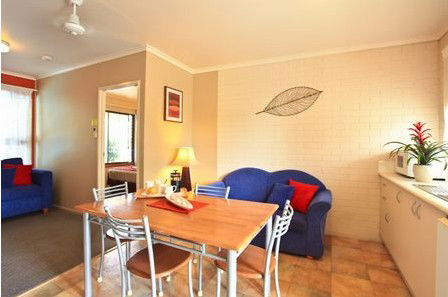 Byron Motor Lodge Motel - Accommodation Gladstone 3