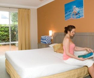 Broadwater Beach Resort - Accommodation Gladstone 2