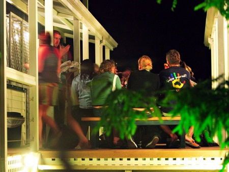 Blue Reef Backpackers - Accommodation Gladstone 0
