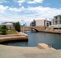 Crest Del Mar Apartments - Accommodation Gladstone