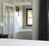 Caves House Hotel