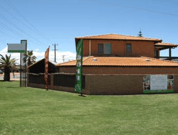 Ocean West Holiday Units - Accommodation Gladstone 3