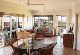 Moonlight Bay Suites - Accommodation Gladstone