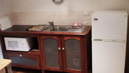 Albury Cottages - Accommodation Gladstone 5