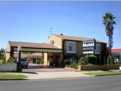 Estelle Kramer Motor Inn - Accommodation Gladstone 4