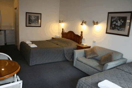 New England Motor Inn - Accommodation Gladstone 5