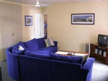 Westwood Motor Inn - Accommodation Gladstone 0