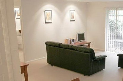 Executive Oasis Armidale Apartments - Accommodation Gladstone 0