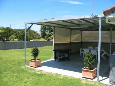JJ's Holiday Cottages - Mitchell Street - Accommodation Gladstone 1