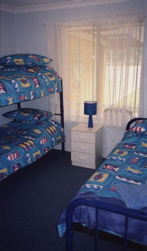 JJ's Holiday Cottages - Butler Street - Accommodation Gladstone 4