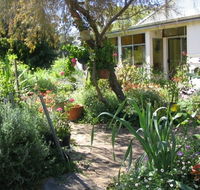 Warren Grange Farmstay and Bed  Breakfast - Accommodation Gladstone