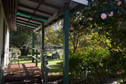 Bow River Cottage - Accommodation Gladstone 0