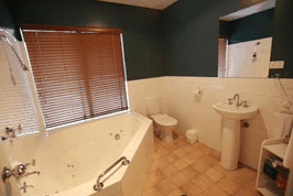 Island Brook Estate Chalets & Winery - Accommodation Gladstone 1