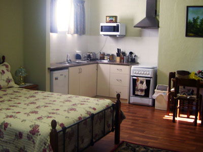 Armadale Cottage Bed And Breakfast - Accommodation Gladstone 2