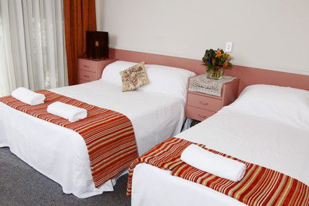 The Park Hotel Motel - Accommodation Gladstone 2