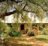 Rock of Ages Cottage Bed and Breakfast - Accommodation Gladstone