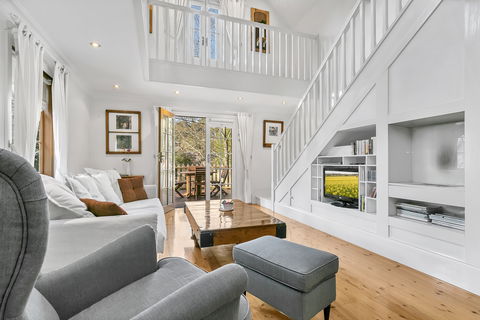 Aldgate Creek Cottage Bed & Breakfast - Accommodation Gladstone 2