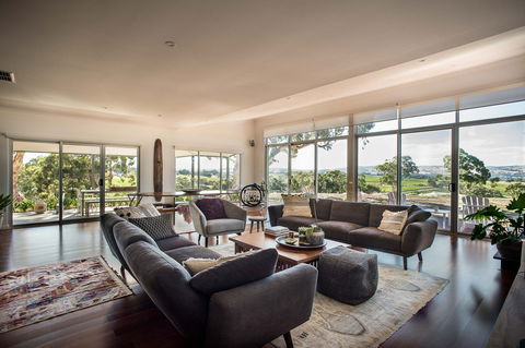 Altamira Retreat - Accommodation Gladstone 0