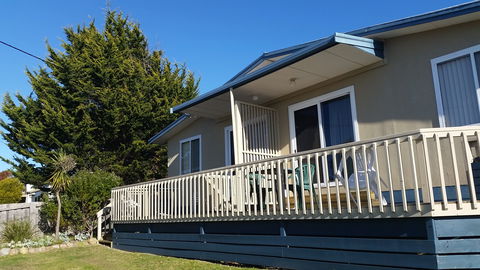 Carmen's Inn - Accommodation Gladstone 0