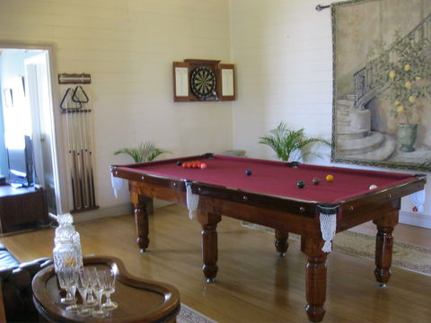 Classique Bed And Breakfast - Accommodation Gladstone 2