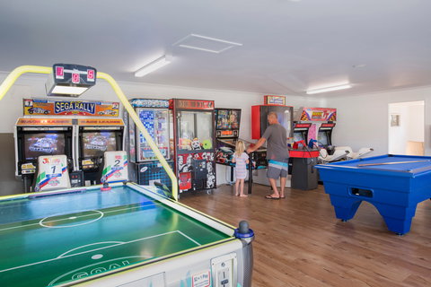 Dicky Beach Family Holiday Park - Accommodation Gladstone 1
