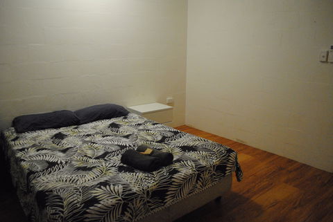 East Arnhem Real Estate - 6A Isal - Accommodation Gladstone 2