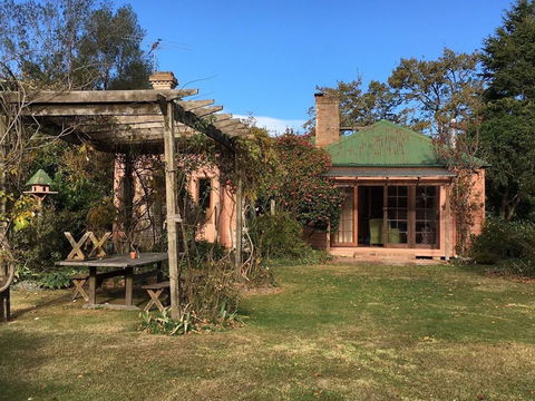 Hawthorne Cottage: Blackheath - Accommodation Gladstone 1