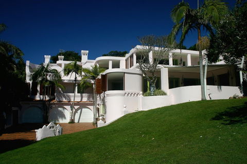 Raes On Wategos - Accommodation Gladstone 0