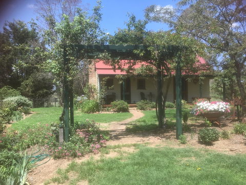 Red Hill Cottage - Accommodation Gladstone 1