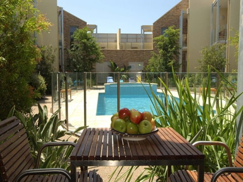 Rye Hotel Accommodation - Accommodation Gladstone 0