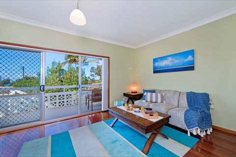 Salt Breeze - Accommodation Gladstone 2